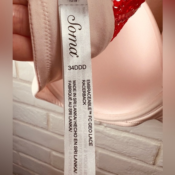 NWT Soma Embraceable Geo Lace
Racerback Full Coverage Bra 34DDD Porcelain #0358 - Picture 9 of 13